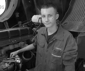 Luca Betschart_Brummer Reparatur AG Werkstatt für Nutzfahrzeuge